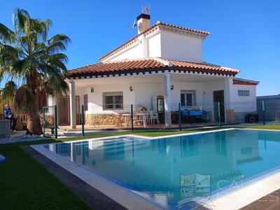 Villa Lotus : Resale Villa in Arboleas, Almería