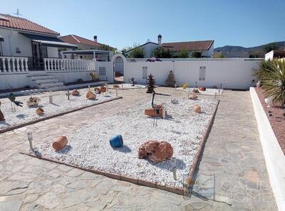 VILLA LUXO: Resale Villa in Arboleas, Almería