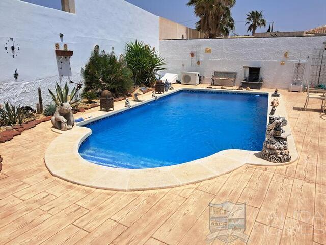 Villa Naranja: Resale Villa for Sale in Los Llanos (Zurgena), Almería