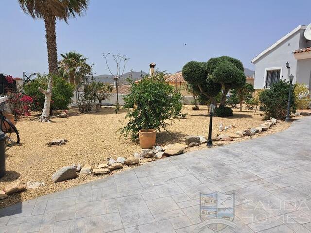 Villa Naranja: Resale Villa for Sale in Los Llanos (Zurgena), Almería