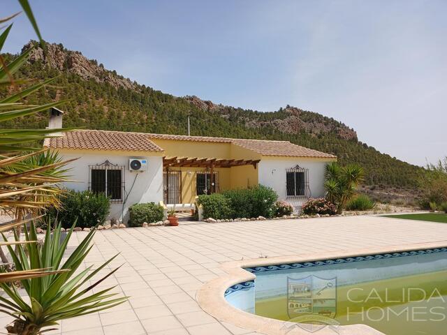 Villa Privado : Resale Villa for Sale in Velez-Rubio, Almería