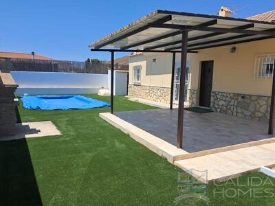 VILLA SAFFRON: Resale Villa in Arboleas, Almería