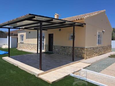 VILLA SAFFRON: Resale Villa in Arboleas, Almería