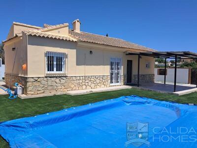 VILLA SAFFRON: Resale Villa in Arboleas, Almería