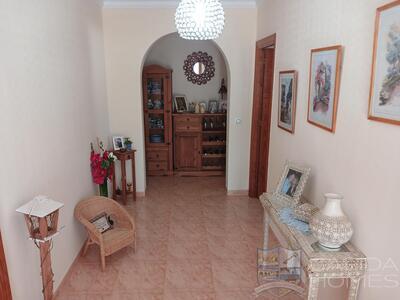 Villa Salsa: Resale Villa in Arboleas, Almería