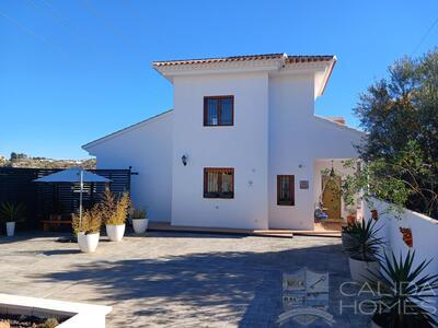 Villa Serene: Resale Villa in Arboleas, Almería