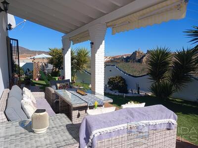 Villa Serene: Resale Villa in Arboleas, Almería