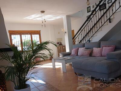 Villa Serene: Resale Villa in Arboleas, Almería