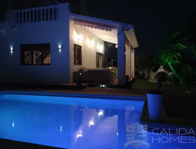 Villa Serene: Resale Villa for Sale in Arboleas, Almería