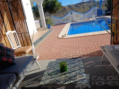 Villa Serene: Resale Villa in Arboleas, Almería