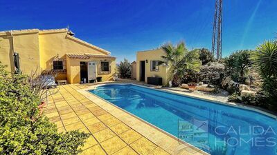 Villa Star: Resale Villa in Arboleas, Almería