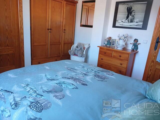 Villa Suprema: Resale Villa for Sale in Albox, Almería