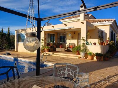 Villa Suprema: Resale Villa in Albox, Almería